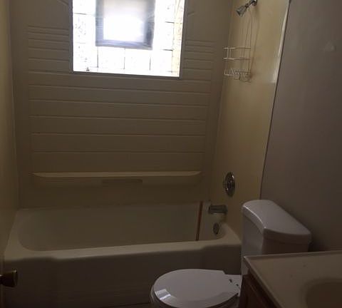 5th image of 434 N Ardmore Ave APT 1A