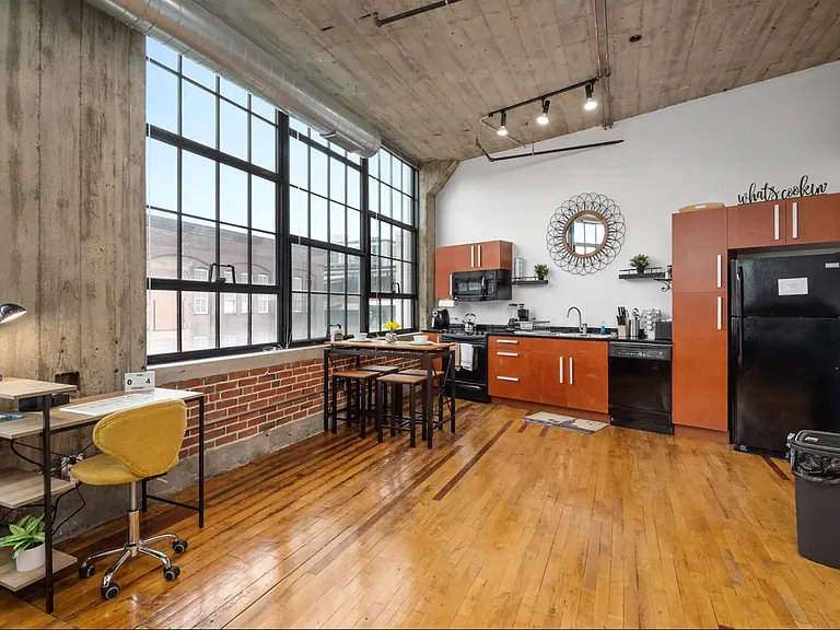 Adler Annex — Photo 42
