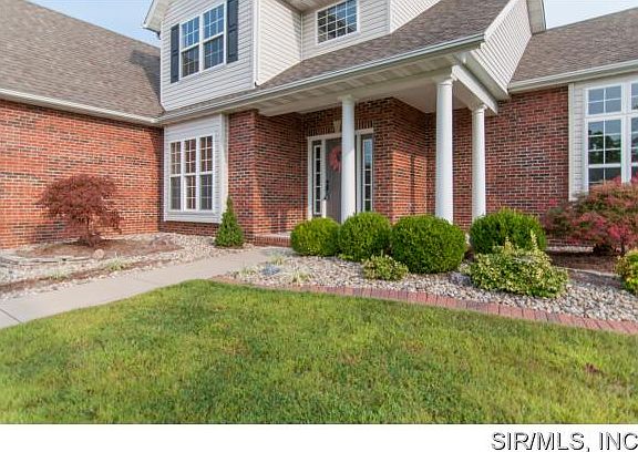 4th image of 105 Somerset Dr