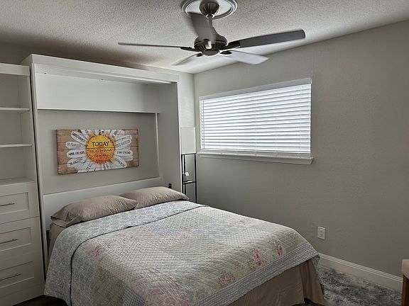 3rd image of 5080 Glenmont Dr