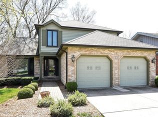 32 E 57th St, Hinsdale, IL