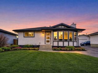 12112 W Canfield Rd SW, Calgary, AB T2W 1V2