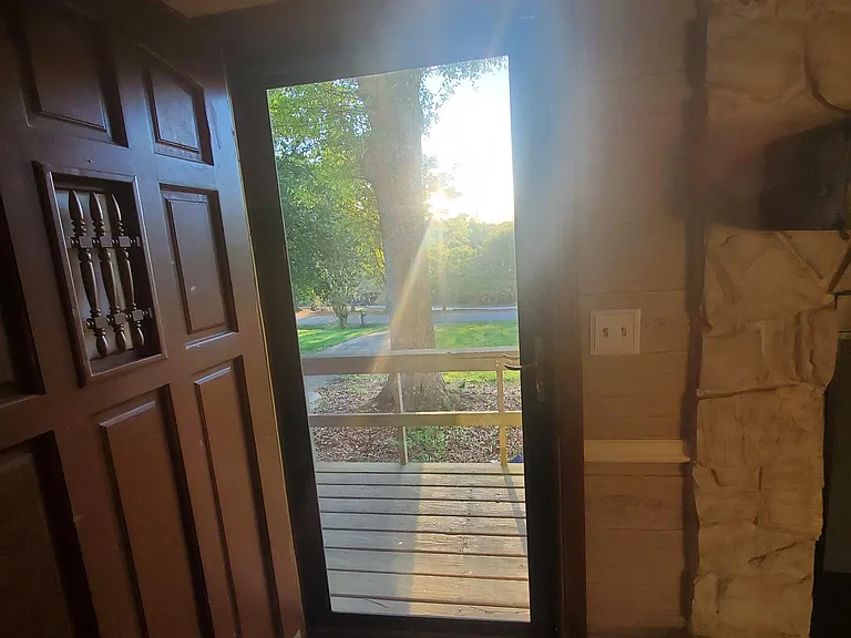4704 Great Oaks Dr — Photo 8