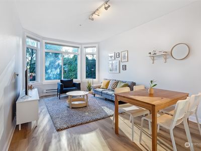 2415 2nd Avenue #339, Seattle, WA, 98121