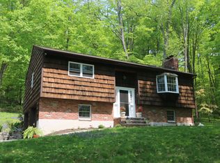 374 Drewville Rd, Carmel, NY 10512