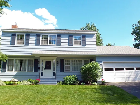 15 Woodridge Dr, Burlington, VT 05408