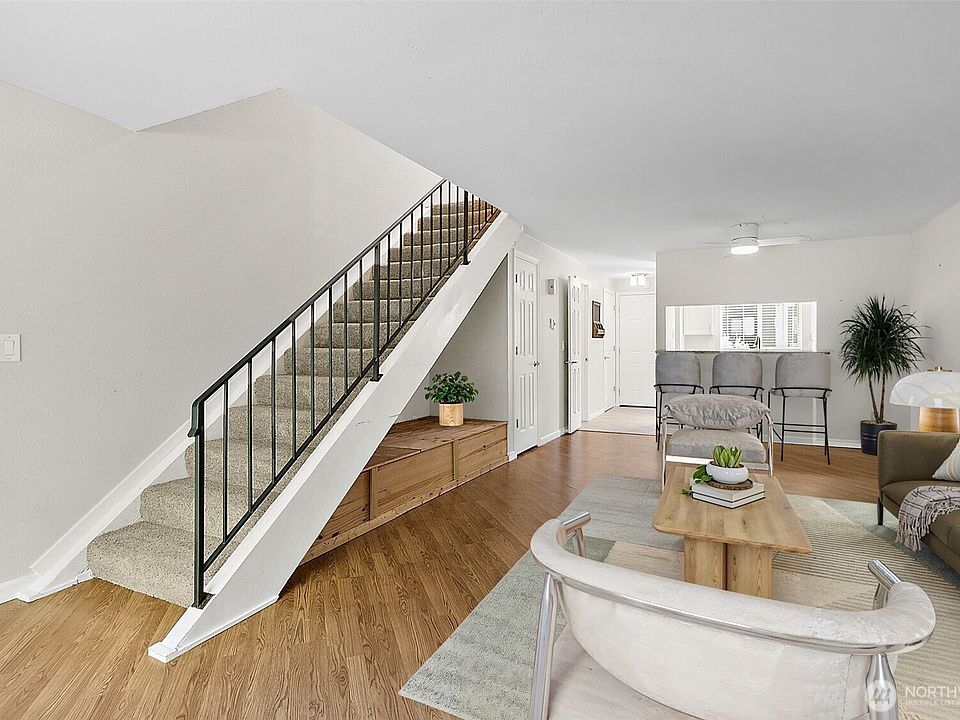 1st image of 1040 S 320th Street #5