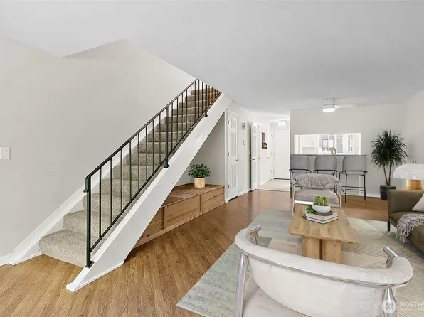 1040 S 320th Street #5, Federal Way, WA 98003