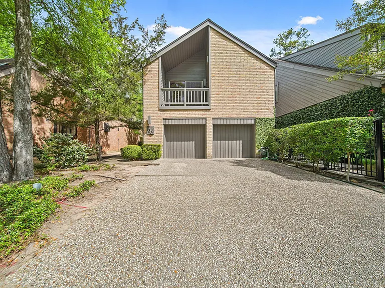 130 Sugarberry Cir — Photo 4