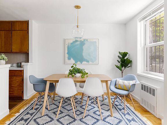 4th image of 400 E 17th St APT 212