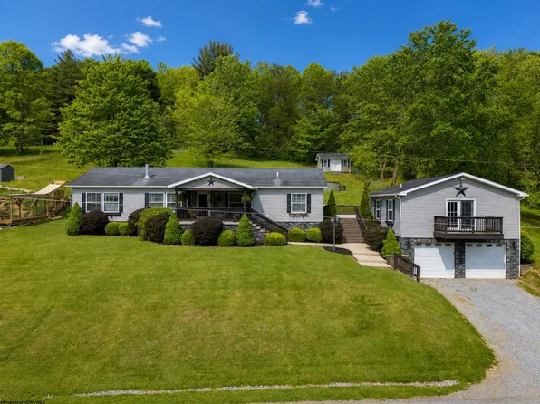 850 Oak St, Anmoore, WV 26323