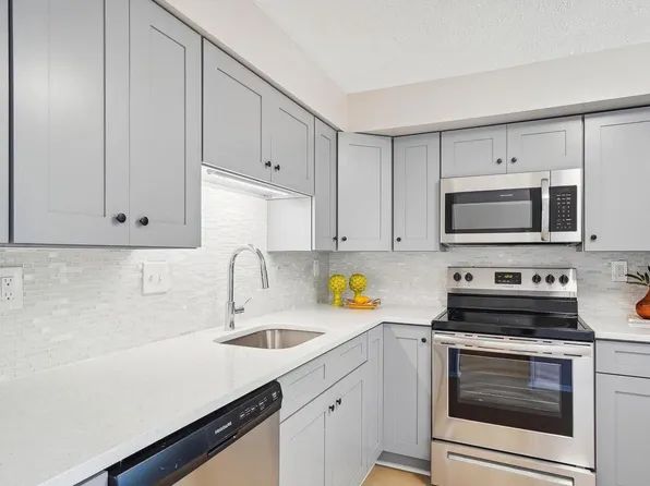 158 Fairfield Dr, Frederick, MD 21702