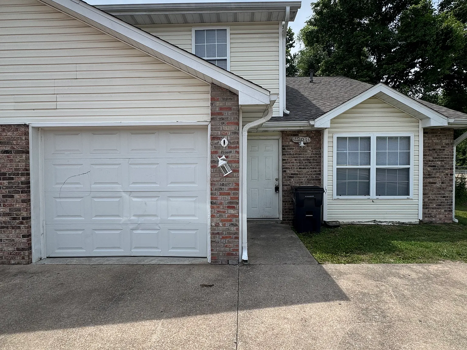 4 bed, 1366 sqft, $1,450 — Photo 1