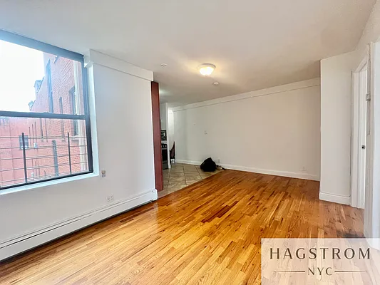 Rented by Hagstrom Management Inc | media 27