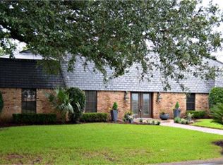 1108 Louise Dr, Nederland, TX 77627