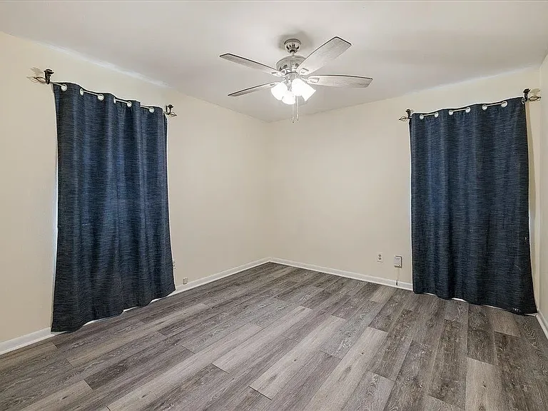 2136 Harriet Dr — Photo 9