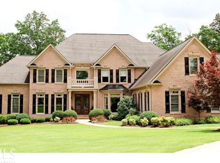 1055 Balmoral Ln, Roswell, GA 30075
