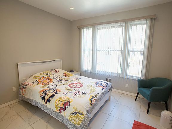3rd image of 1251 Hyde St #1