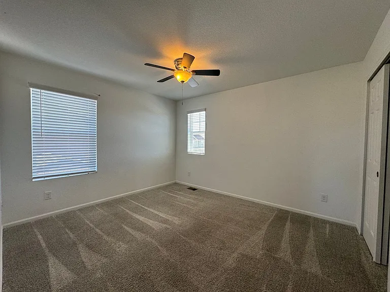 9823 Jaggar Way — Photo 16