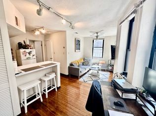 13 Charter St APT 3R, Boston, MA 02113