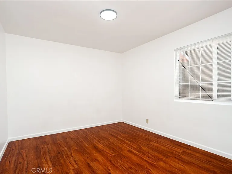 13951 Terra Bella St — Photo 17