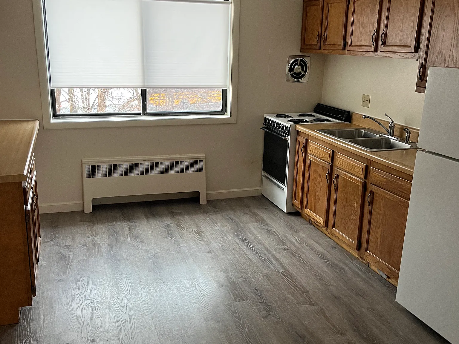 2 bed, 805 sqft, $2,050 — Photo 2
