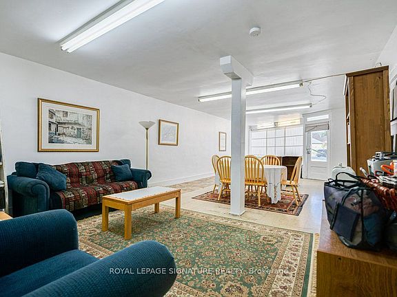 4th image of 724 Vaughan Rd