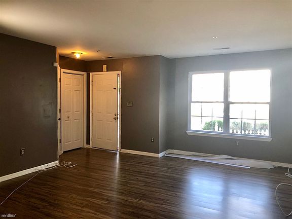 60C30E6E-6E56-4736-9EB4-A504669BFFF7