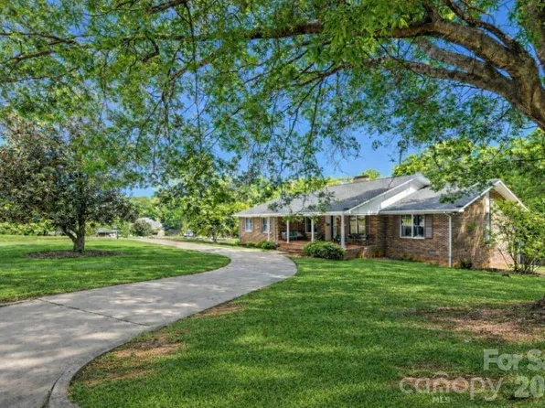 1709 Lakeview Dr, Monroe, NC 28112