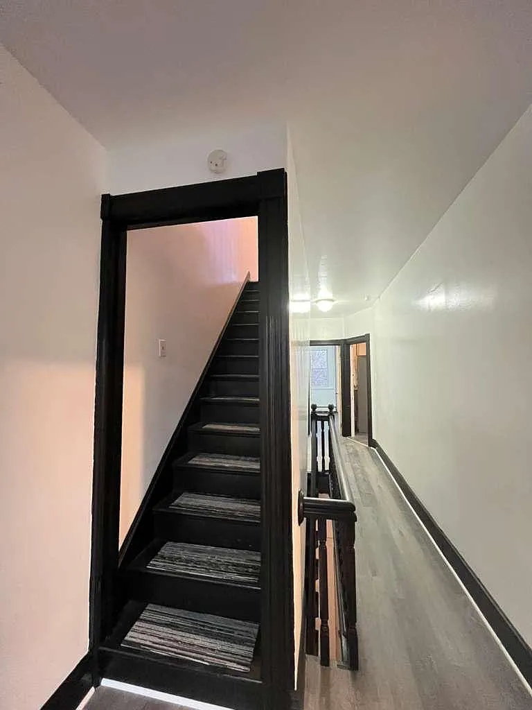 4 bed, $2,500 — Photo 4