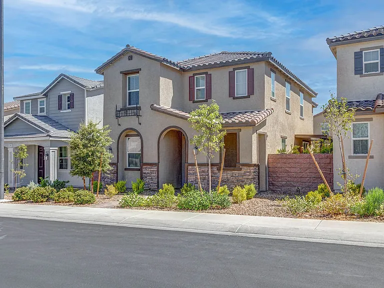2648 Montesilvano Pl — Photo 47