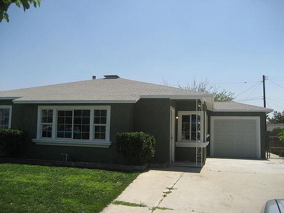 4th image of 10129 Oleander Ave