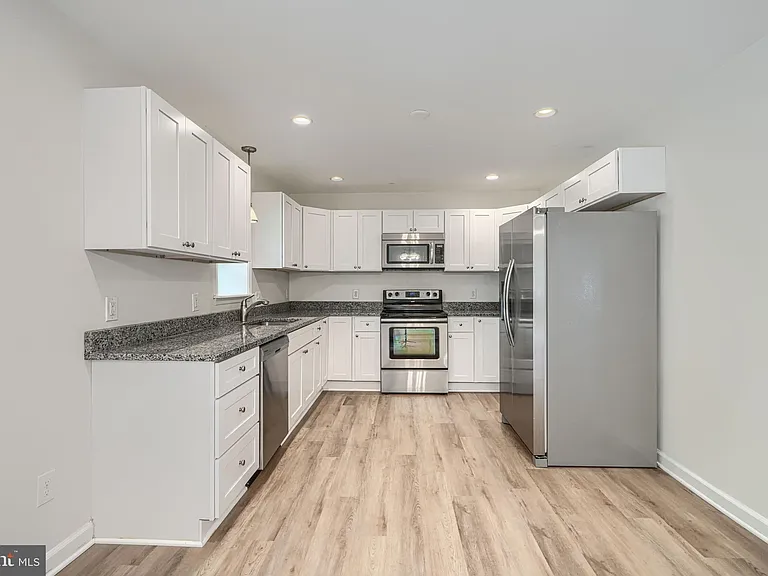 605 N Paradise Rd — Photo 12