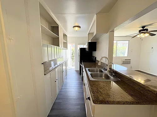 4360 Willowbrook Ave — Photo 6