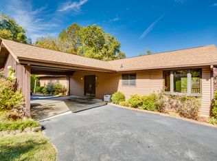 747 Ridgefield Rd, Elizabethton, TN 37643