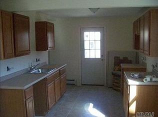247 Bayview Ave, East Patchogue, NY 11772
