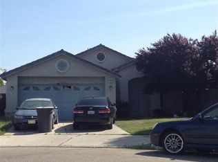 330 Hadar Ave, Parlier, CA 93648