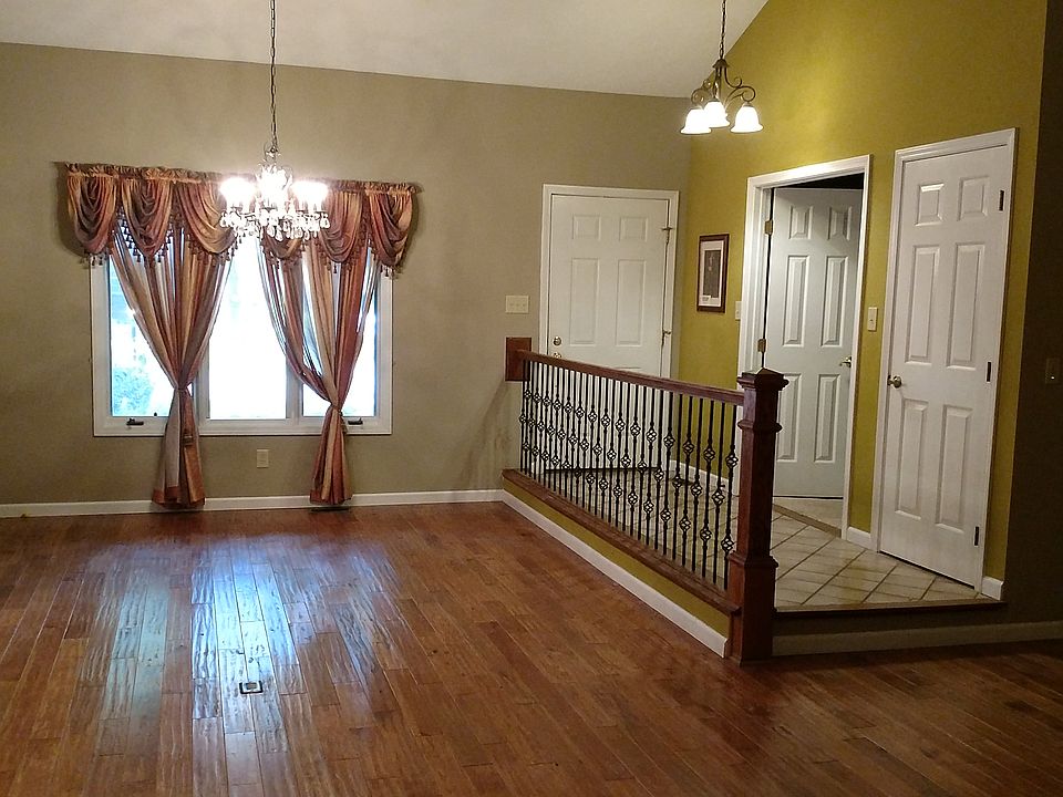 1st image of 353 Beechwood Dr