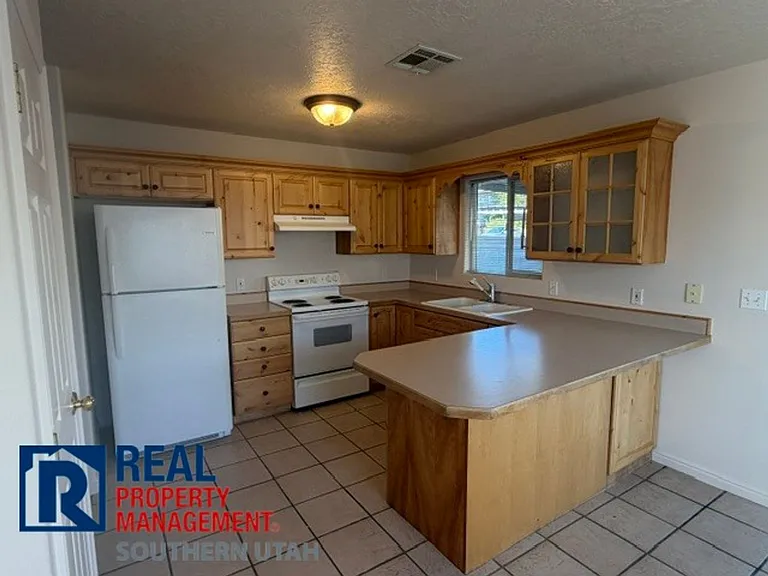 1735 W 540 N #1305 — Photo 5