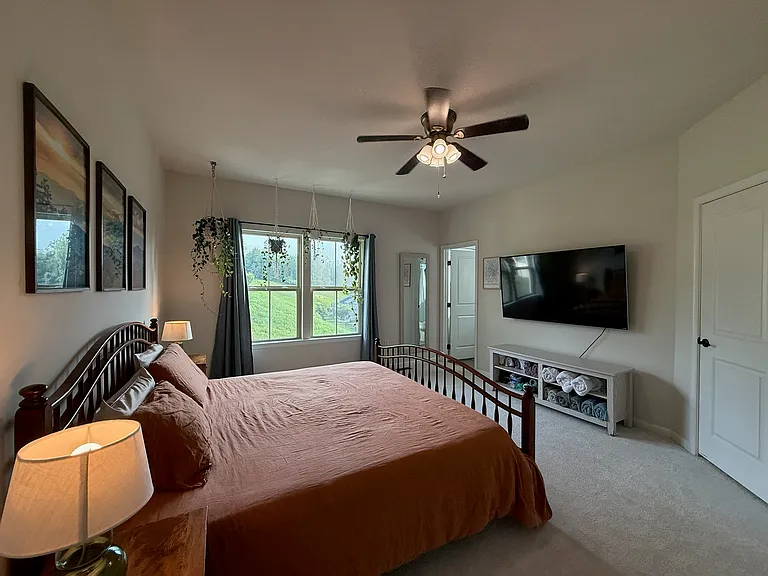 814 Oval Park Ln — Photo 9