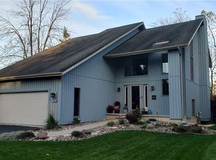 119 Grasspointe Dr, Amherst, NY 14228