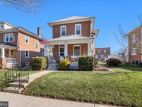 2nd image of 403 W Mount Vernon St