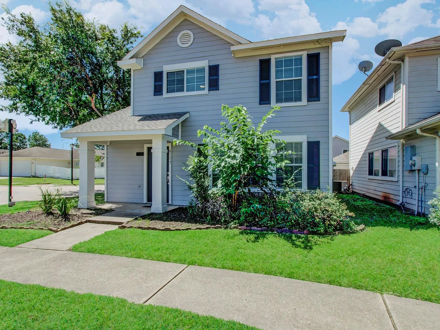 3 bed, 2.5 bath, 1452 sqft, $1,950 — Photo 2