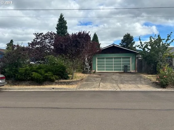 765 NW Yamhill St, Sheridan, OR 97378