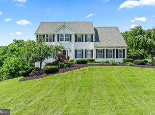 600 Pinnacle Dr, Bunker Hill, WV