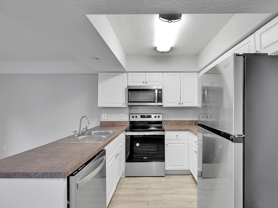 1st image of 100 Fairway Park Blvd Unit 1704