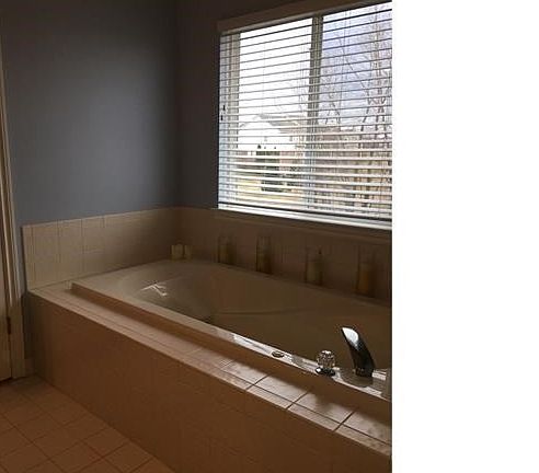 Master bathroom, jetted tub
