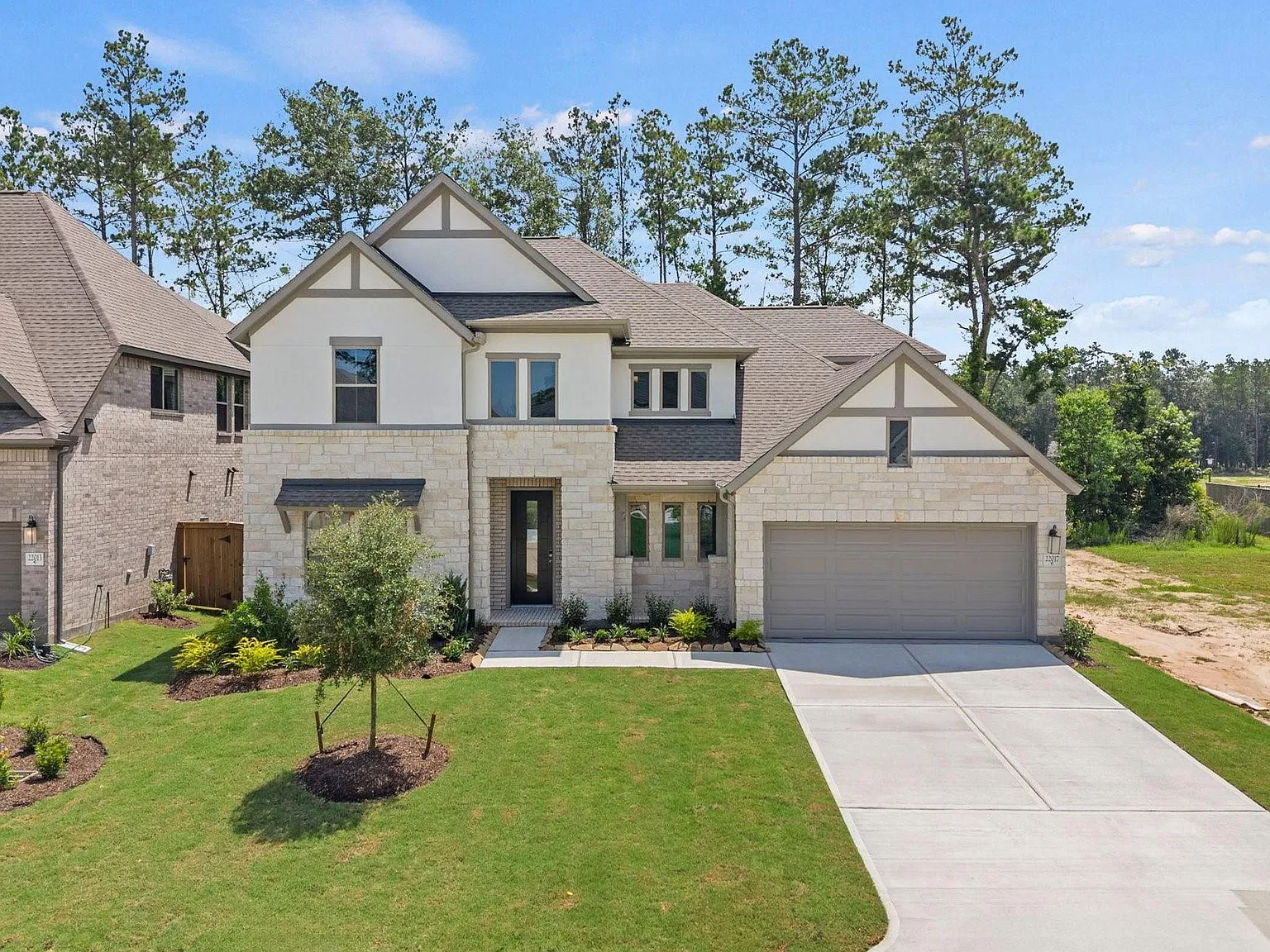 4 bed, 3.5 bath, 3462 sqft, $4,700 — Photo 2