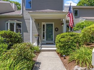 15 Laurel Dr #15, Old Lyme, CT 06371