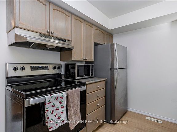 4th image of 43 Srigley St
